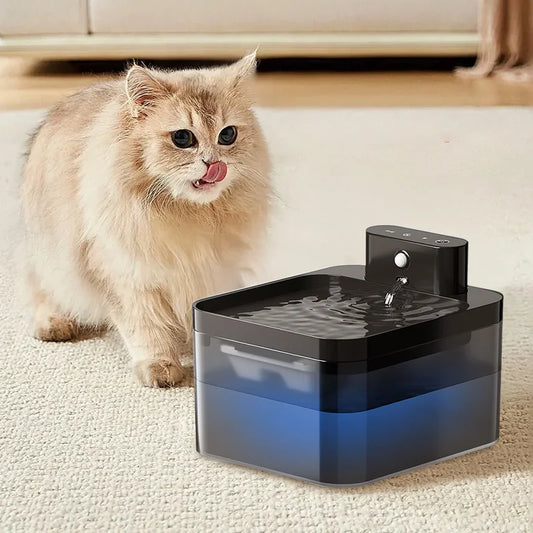 Wireless automatic cat water fountain by Waggy Tail with infrared sensor and 2.2L capacity, featuring a sleek design and 2600mAh battery.