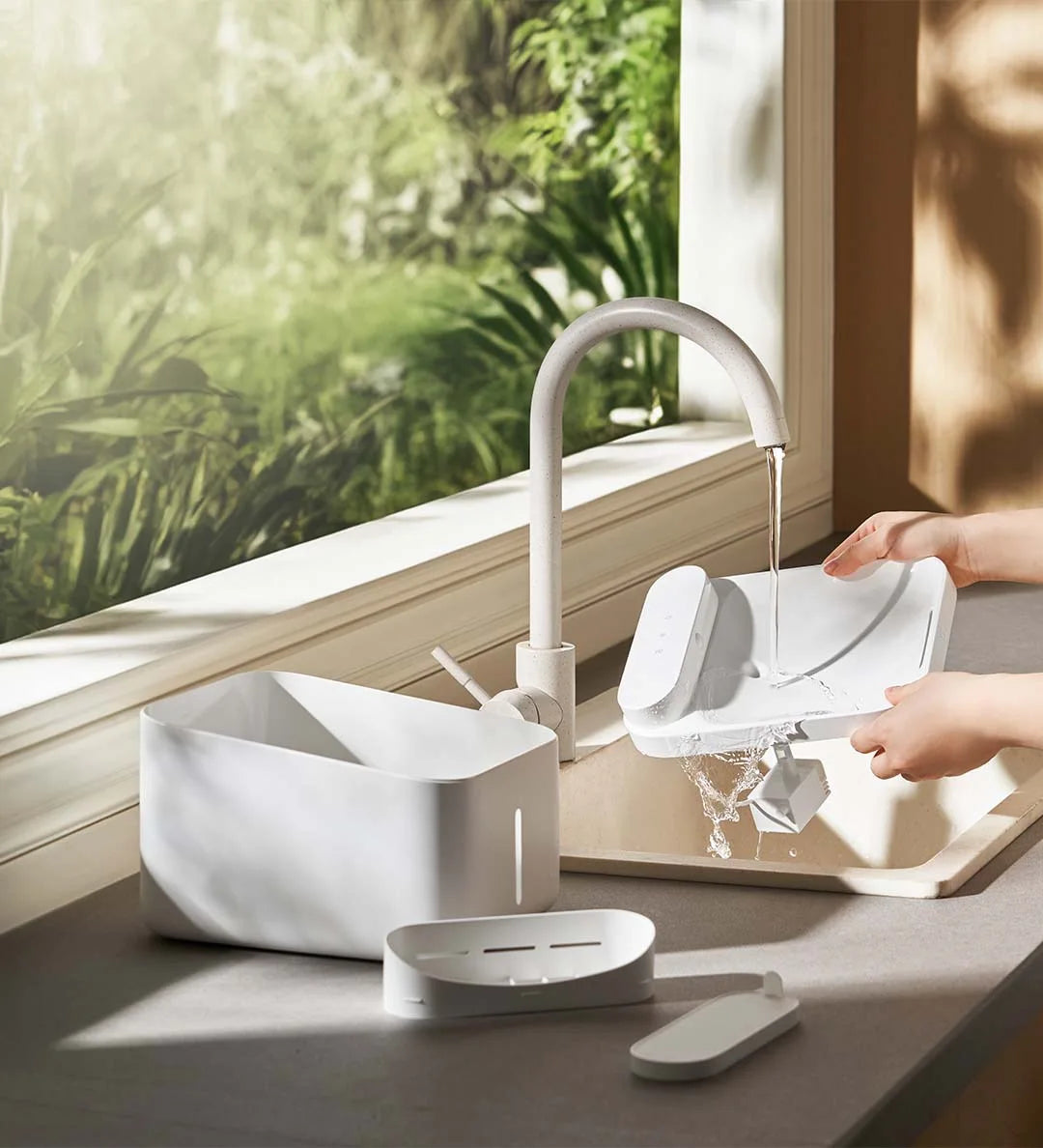 Xiaomi Mijia Smart Pet Drinking Fountain 2 by Waggy Tail, 3L wireless auto-sensing water dispenser for cats and dogs.