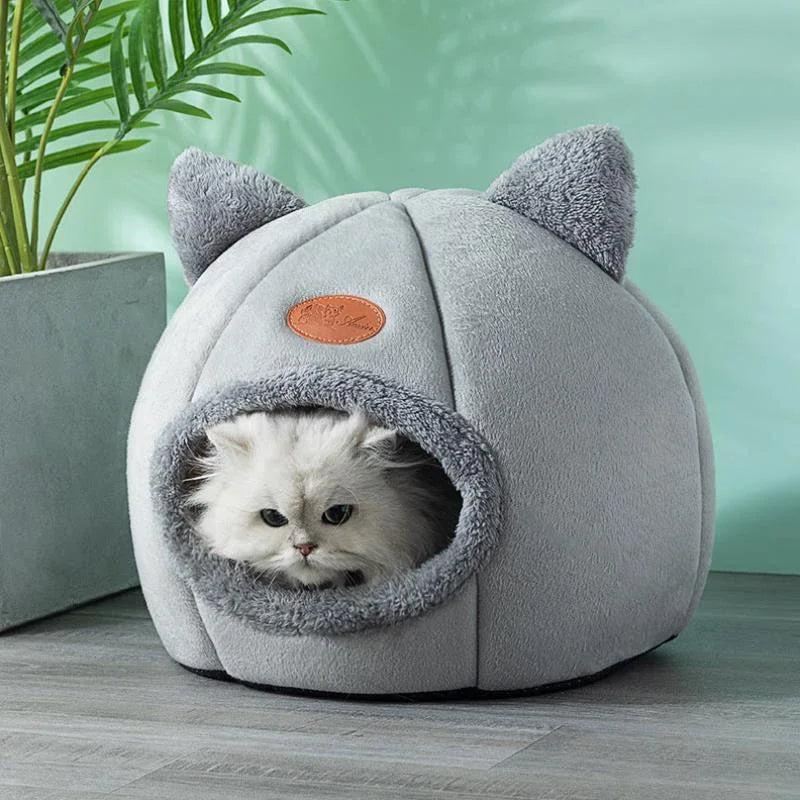 Cozy Winter Cat Cave Bed – Deep Sleep Comfort Nest