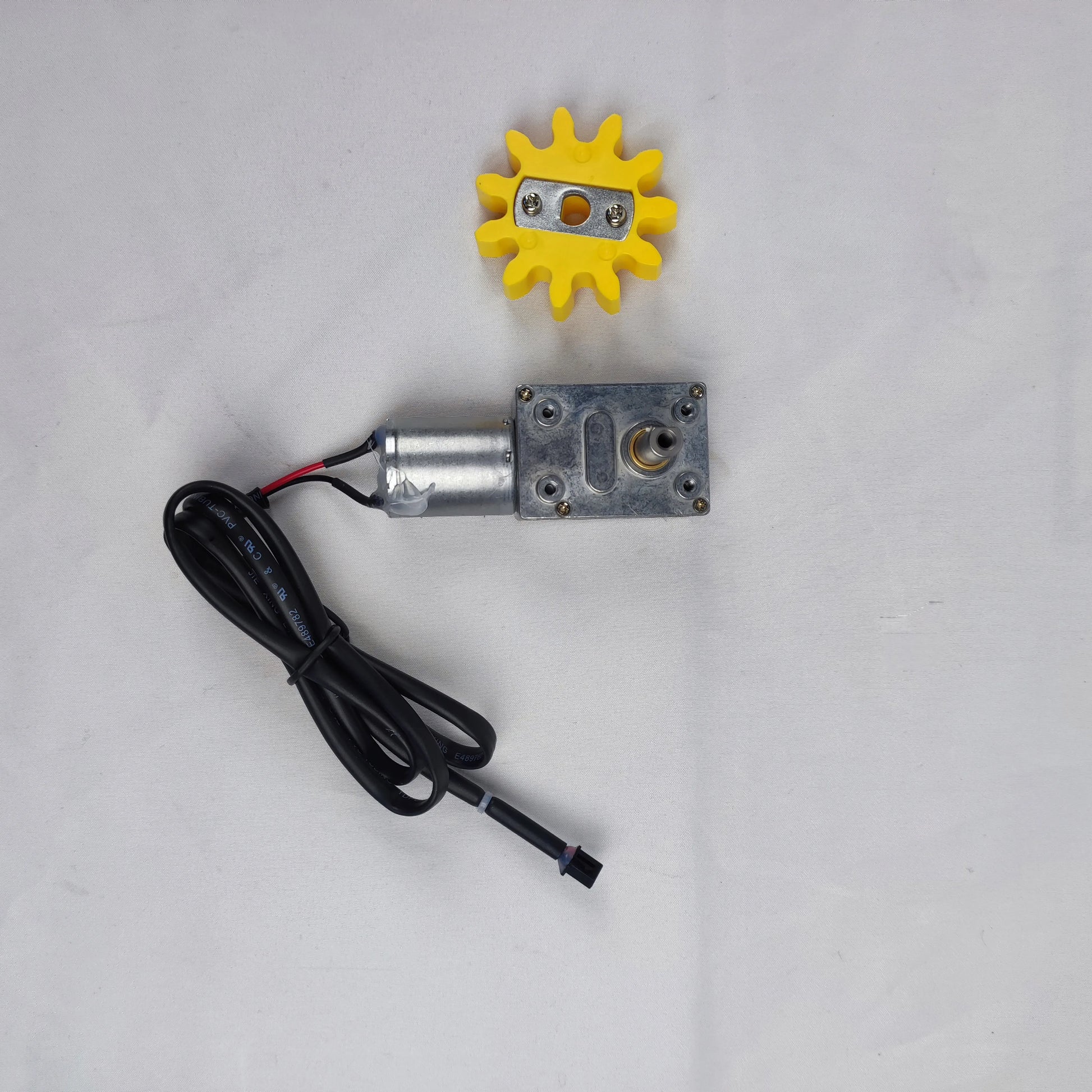 Waggy Tail smart self-cleaning litter box replacement motor, electric part, for automatic cat litter box cleaning system.