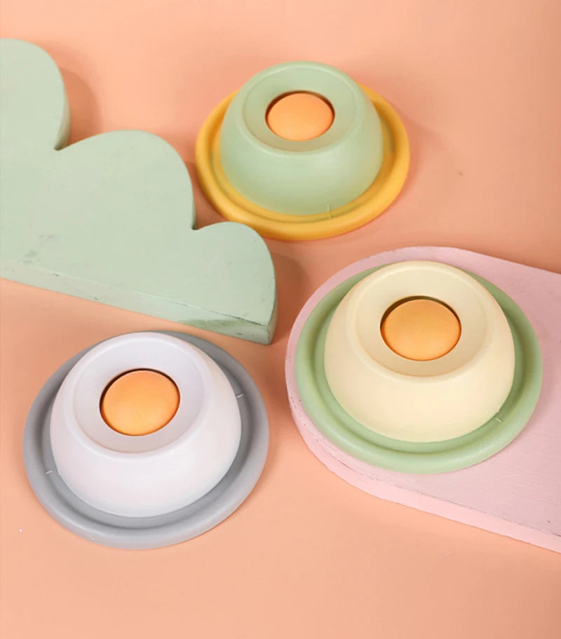 Interactive Pet Cat Licking Food Toys Anti-slip Pet Slow Feeder for Cats Funny Kitten Licking Plate Cat Accessories